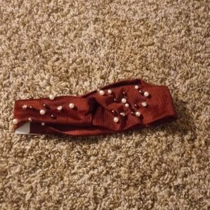 Ellen Tracy Headband